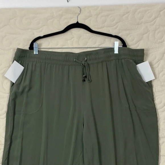 Penningtons Green Pants High Rise Relaxed Fit - Picture 3 of 11